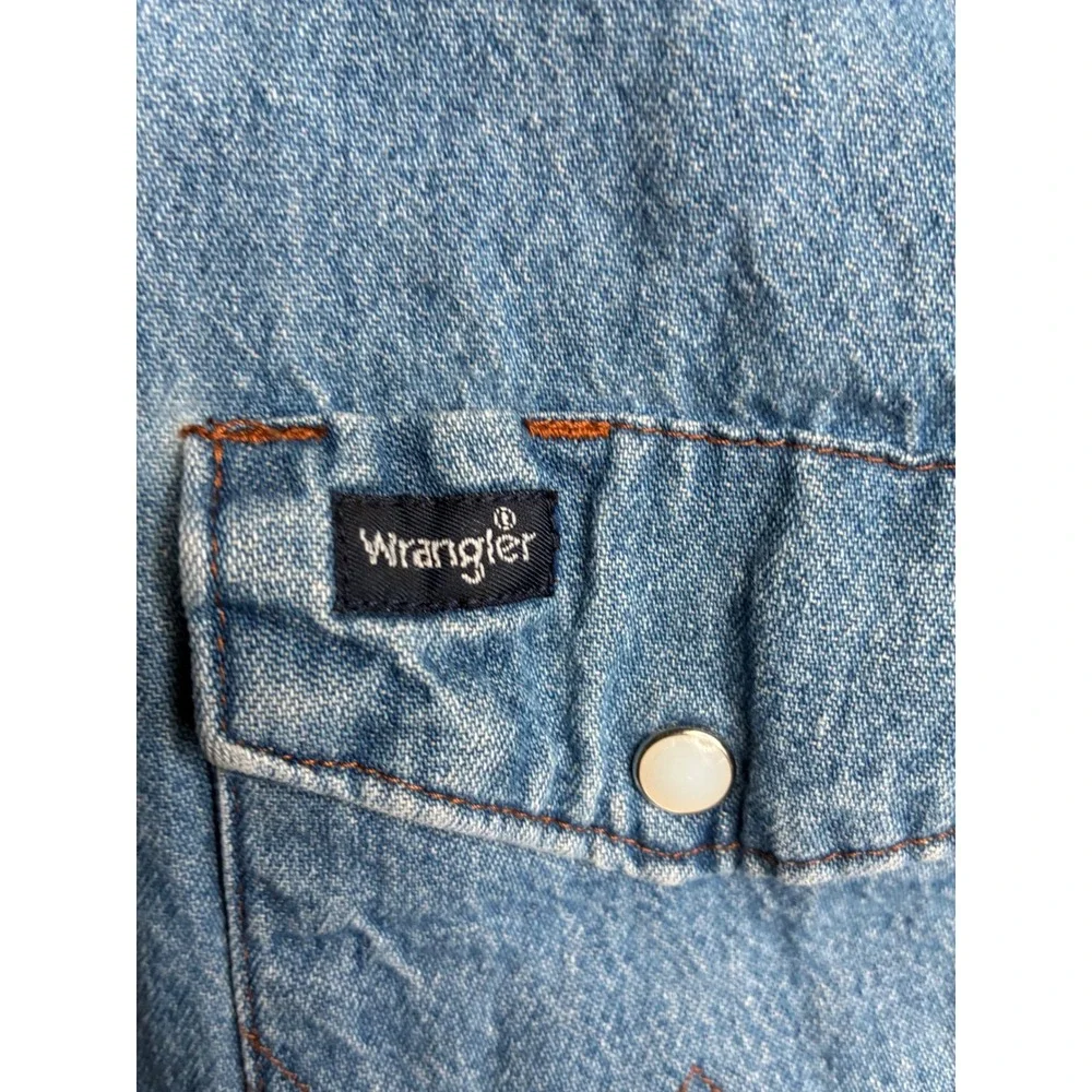 VTG Wrangler Mens Western Denim Pearl Snap Shirt Medium Wash Tall 2XLT 70127SW